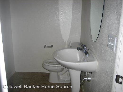 Foto del edificio - 5 br, 2.5 bath House - 15835 Yosemite St
