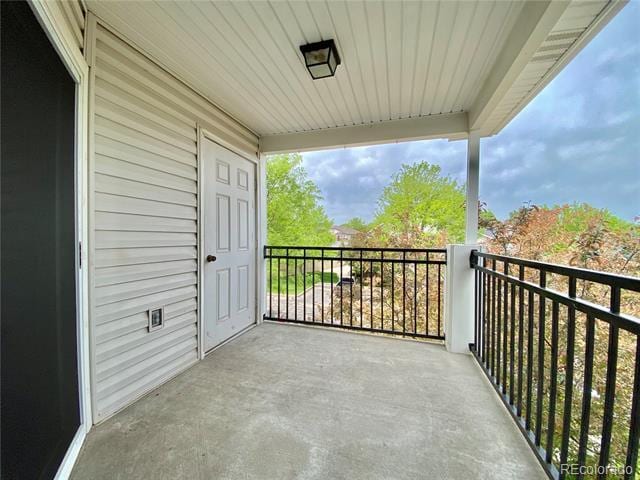 Building Photo - 950 52nd Ave Ct