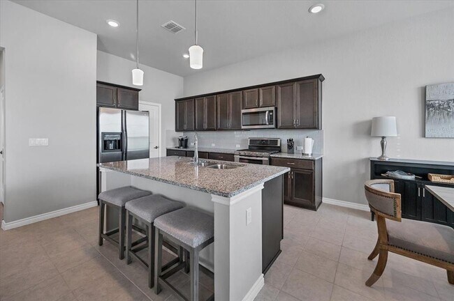 Foto del edificio - 125 Harborside Dr