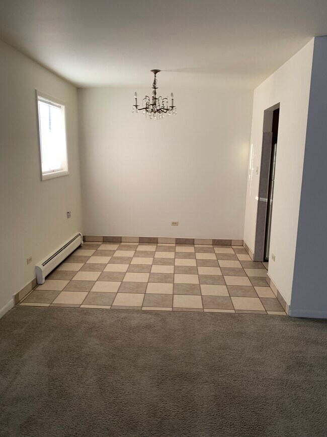 ceramic tile floor Dining Room - 2000 W Summerdale Ave