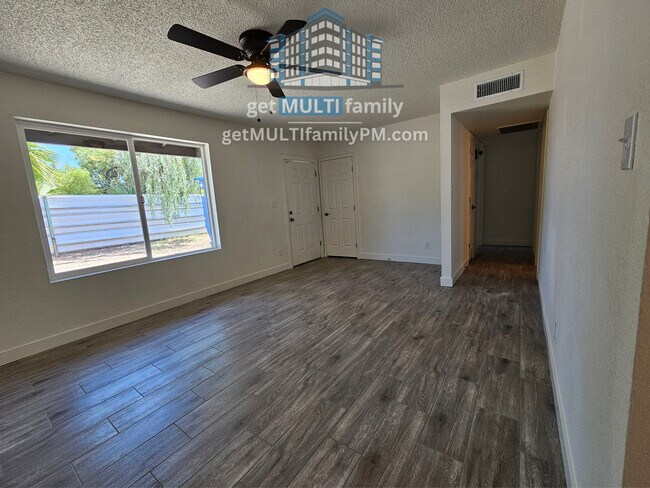 Building Photo - 2535 W Missouri Ave