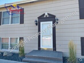 Building Photo - 2319 Alderson Ave