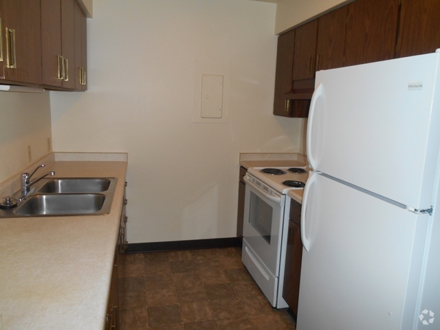 Kitchen - Parkview Haven 62+ Mobile Impaired Disabled