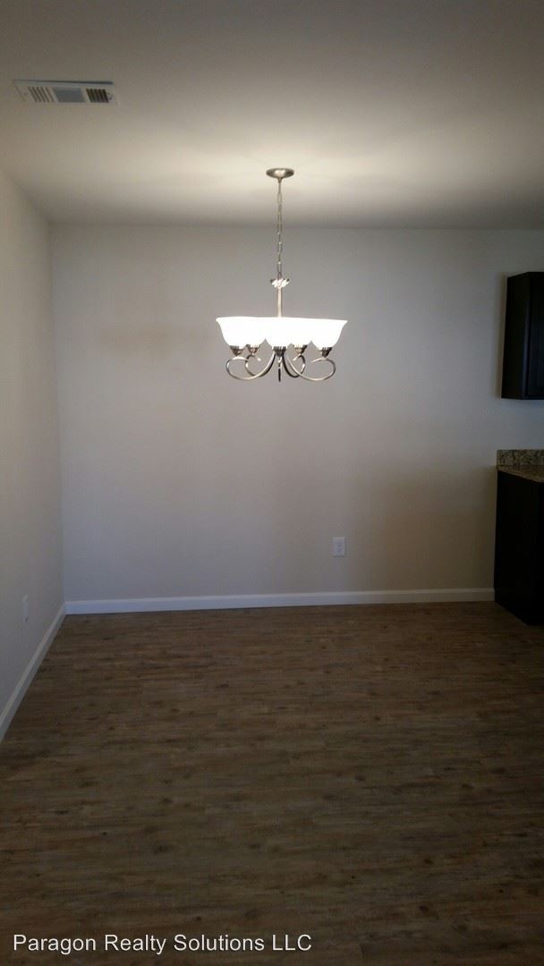 Foto del edificio - 5161 Jefferson Blvd