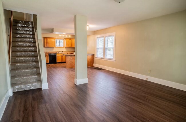 Foto del edificio - 3319 S Harrison St