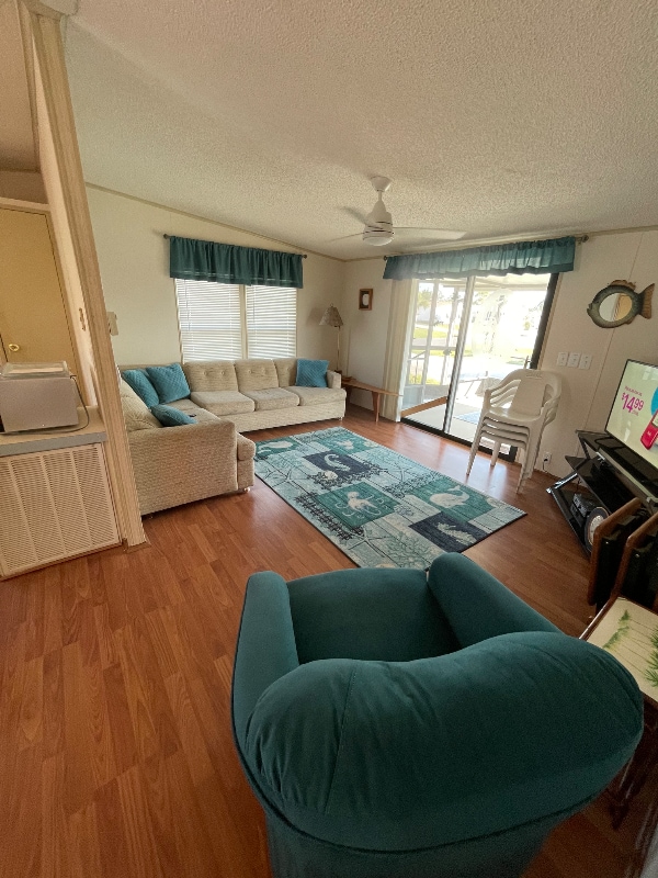 Foto del edificio - 6251 Falcon Dr