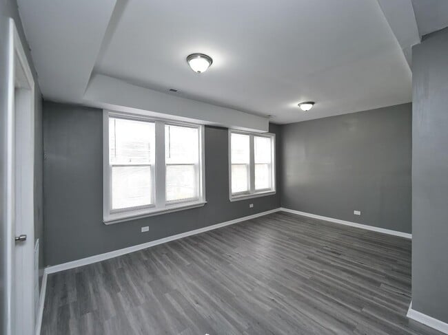Building Photo - 346 N Laramie Ave