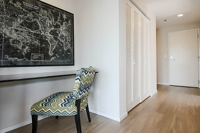 Foto del edificio - 221 W Scott St