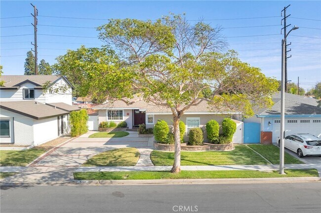 Foto del edificio - 3480 Lilly Ave