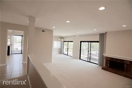 Building Photo - 22426 Porreras