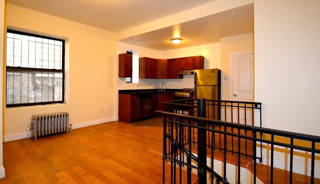 Primary Photo - 356 Cumberland St