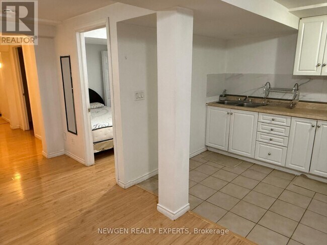 Photo du bâtiment - 3 Lowcrest Blvd