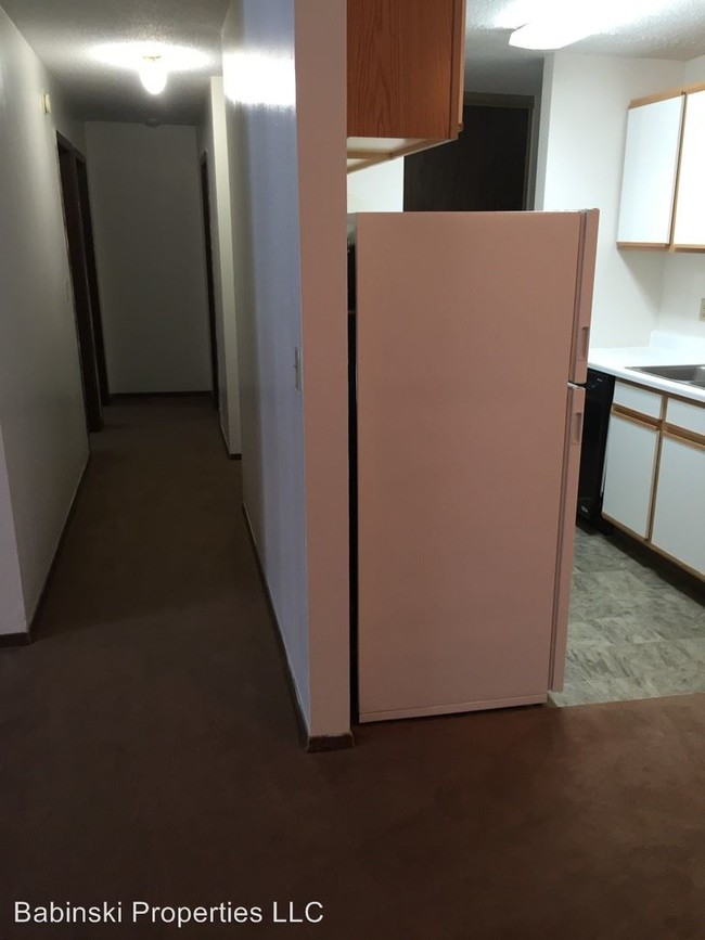 Building Photo - 2 br, 2 bath Apartment - 2400 W 9th St