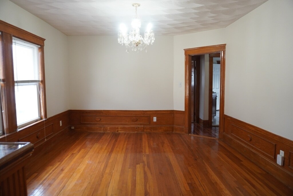Primary Photo - 70 Brook Rd