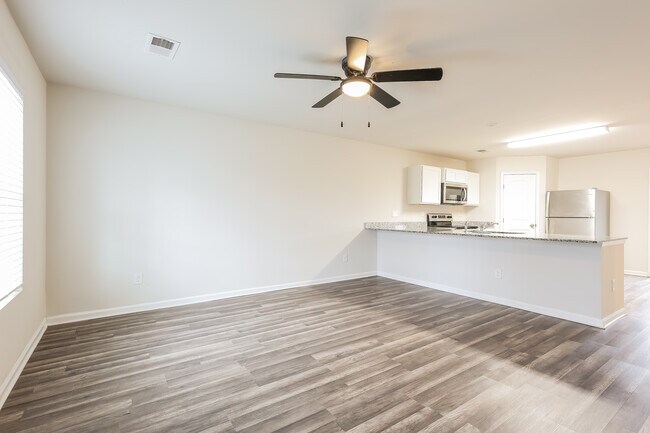 Foto del edificio - 222 Wadsworth Rd