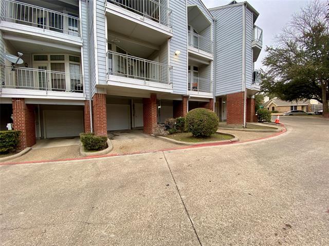 Building Photo - 9823 Summerwood Cir