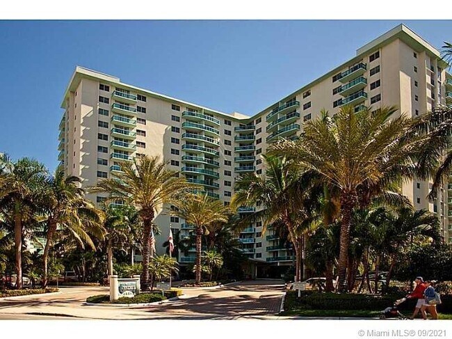 Building Photo - 3801 S Ocean Dr