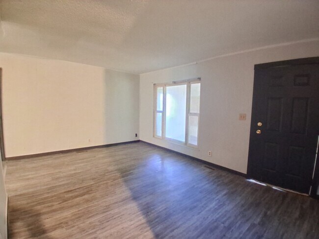 Foto del edificio - 1102 Harmon St