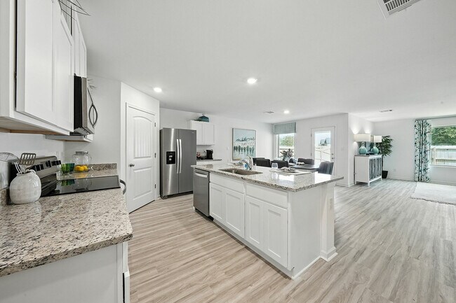 Plano de planta abierta de Cullen - Villas at Oak Bend - Home Rentals