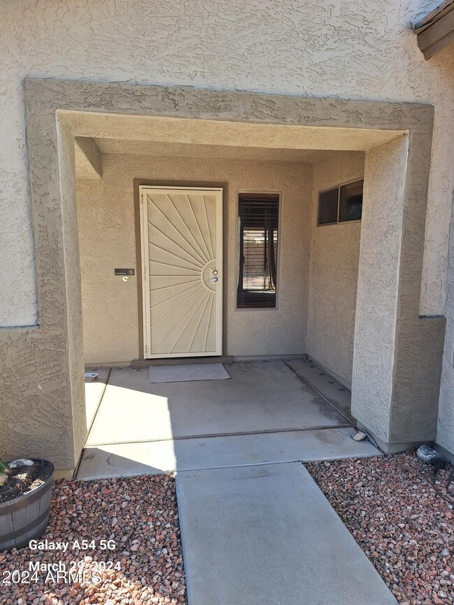 Foto del edificio - 9205 W Lone Cactus Dr