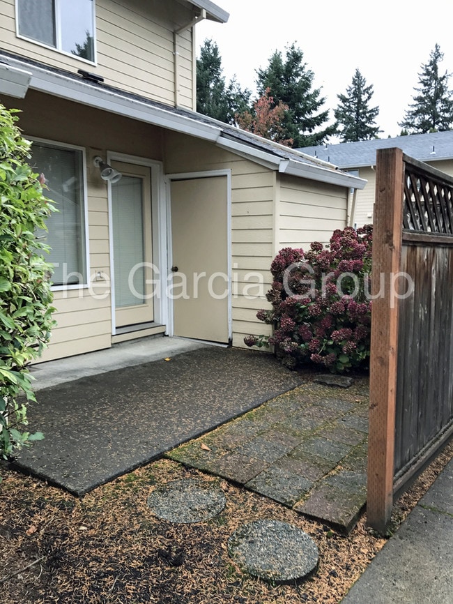 17983 SW 115th Ave Unit 6, Tualatin, OR 97062 Room for Rent in Tualatin, OR