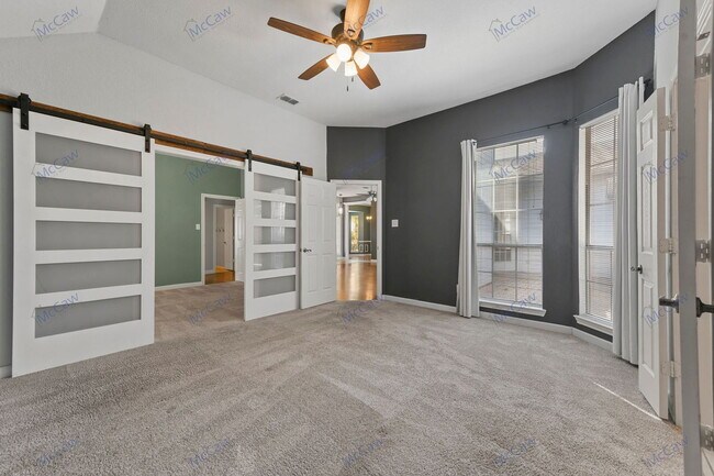 Foto del edificio - 8041 Flagstone St