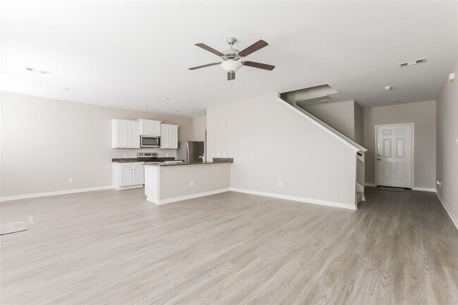 Building Photo - 25229 Dickens Dr