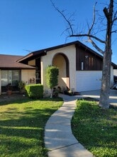 Building Photo - 1652 Lorraine Dr