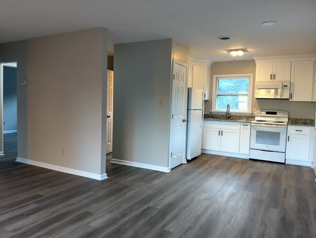 Foto del edificio - 7392 Bellehaven Dr