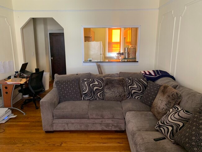 Building Photo - 39 74th St