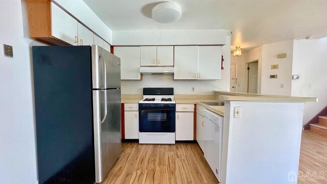 Building Photo - 6 Ayres Ct