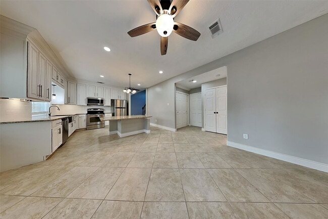 Building Photo - 1406 Chesterpoint Dr