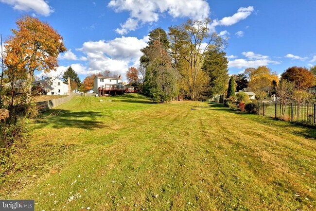 Building Photo - 4349 Farm House Ln