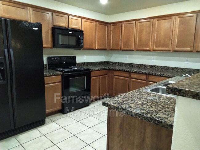 Foto del edificio - 3890 E Jasper Dr