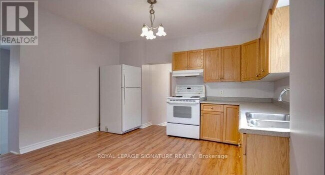 Photo du bâtiment - 853 Fraser St