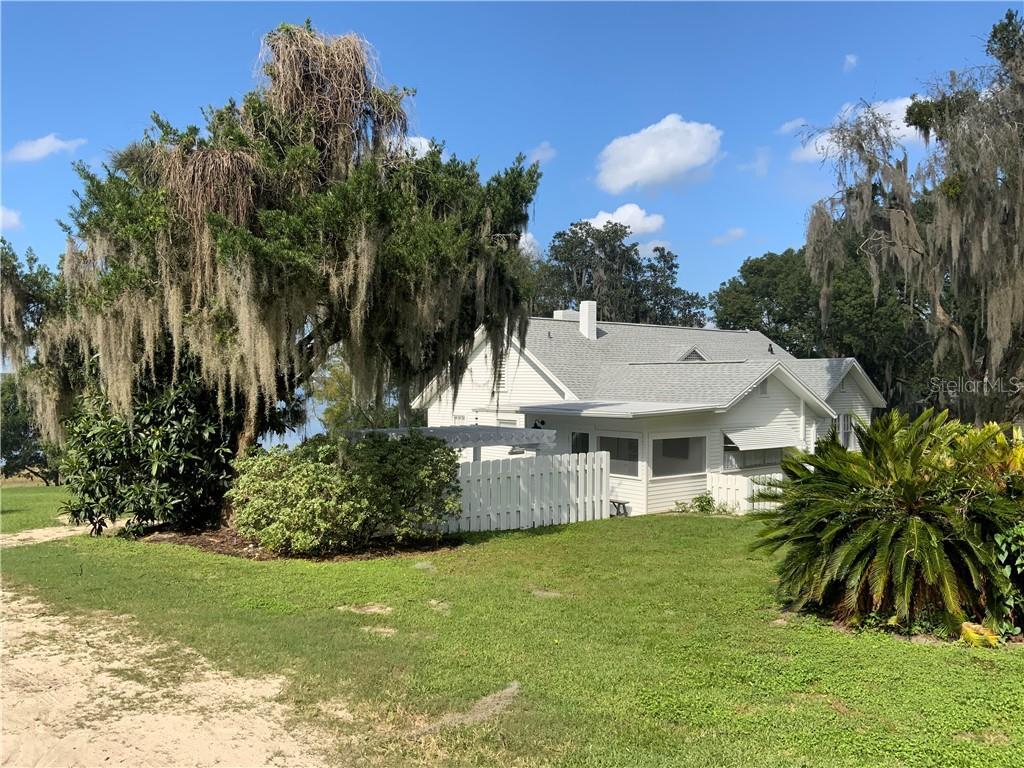 14290 SE 143rd Terrace, Weirsdale, FL 32195 House Rental in Weirsdale