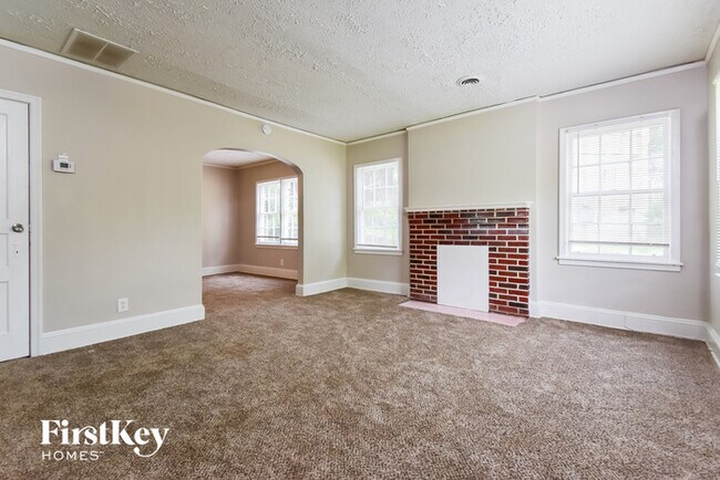 Foto del edificio - 1550 Mayflower Ave SW