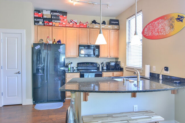 Foto del edificio - 650 S Mill St