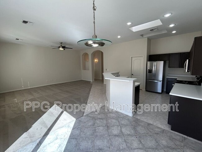 Building Photo - 328 S Rock Harbor Dr