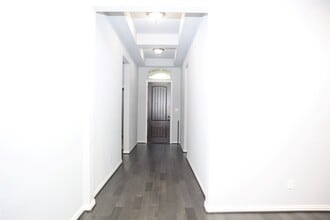 Building Photo - 4553 New Country Dr