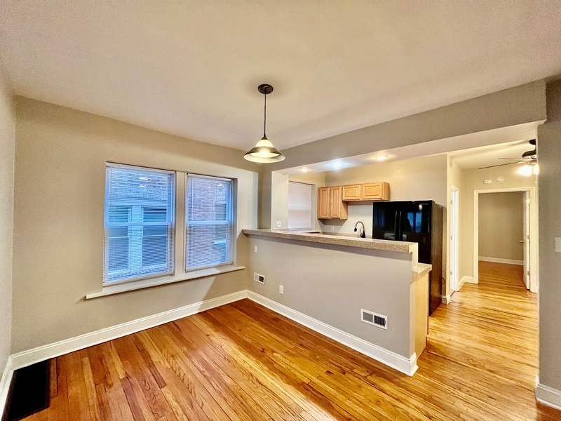 Primary Photo - 1535 McCausland Ave