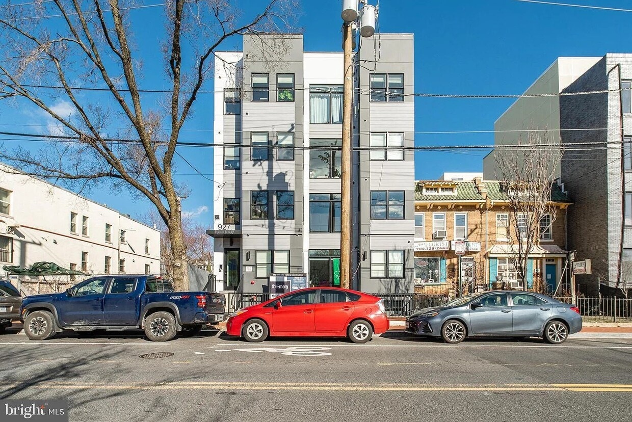Primary Photo - 927 Kennedy St NW
