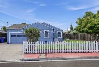 Building Photo - 3606 Granzotto Dr