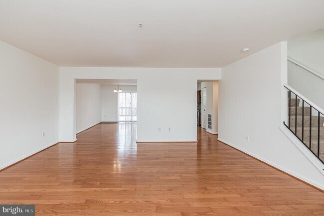 Foto del edificio - 5798 Katsura Ct