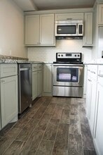 Building Photo - 1624 Sealy Ave