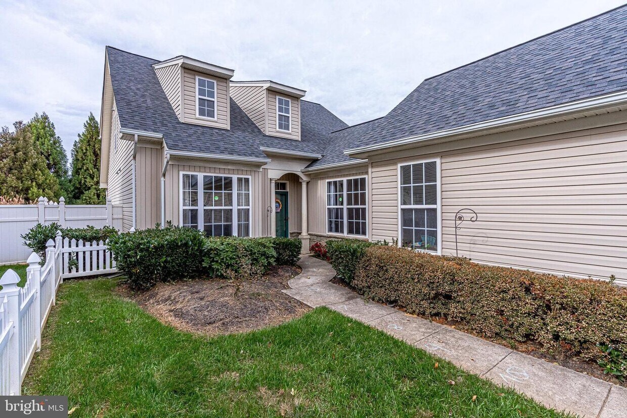 9406 Rosebud Ct, Manassas Park, VA 20111 House Rental in Manassas Park, VA