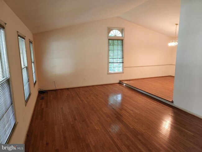 Building Photo - 20521 Highland Hall Dr