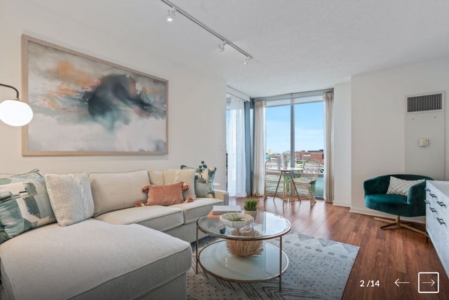 Building Photo - 645 N Kingsbury St