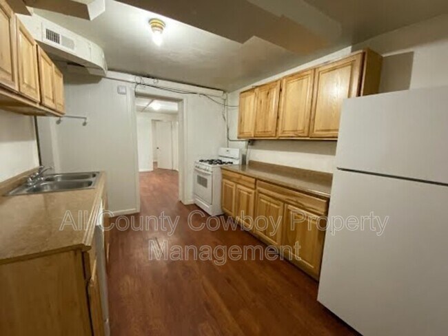 Foto del edificio - 566 N 9th St