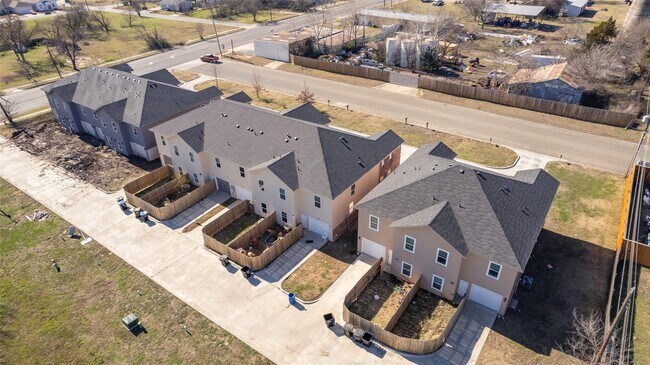 Building Photo - 2311 Abilene